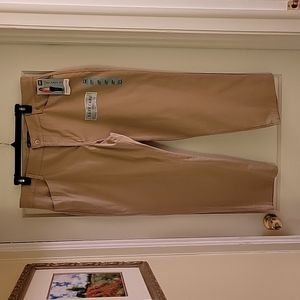 NWT Lee Size 18W Petite Khaki Relaxed Fit Pants